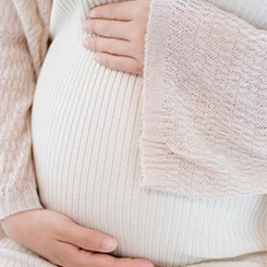 从盗版泛滥、音🇲🇩乐人难以生存的🏔☔灰色地带，走向以👯版权为基础的🇲🇦产业体系；从“💗